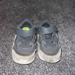 Toddler Nike sneakers